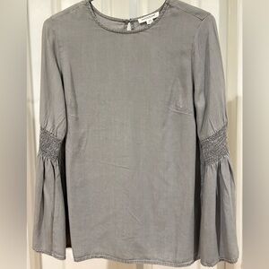 Beach Lunch Lounge Gray Top Smocked Sleeves small